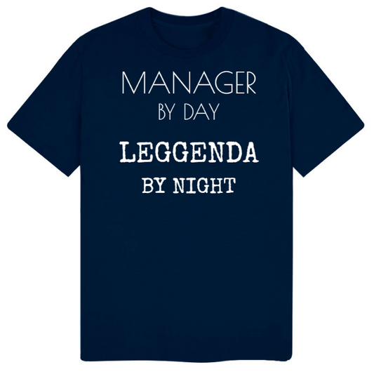 T-Shirt SARCASTICO Uomo Cotone Organico Inspire "MANAGER BY DAY LEGGENDA BY NIGHT"